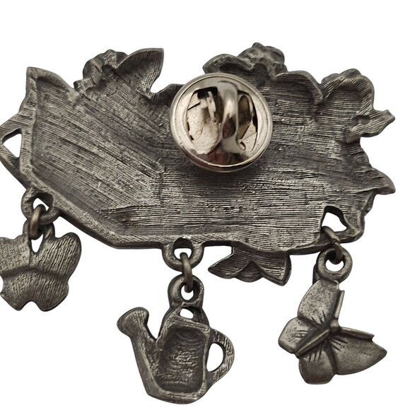 Vtg Brooch Pin Set of 2 Tea & Garden Theme Dangle Butterflies Basket Picnic - Picture 5 of 15